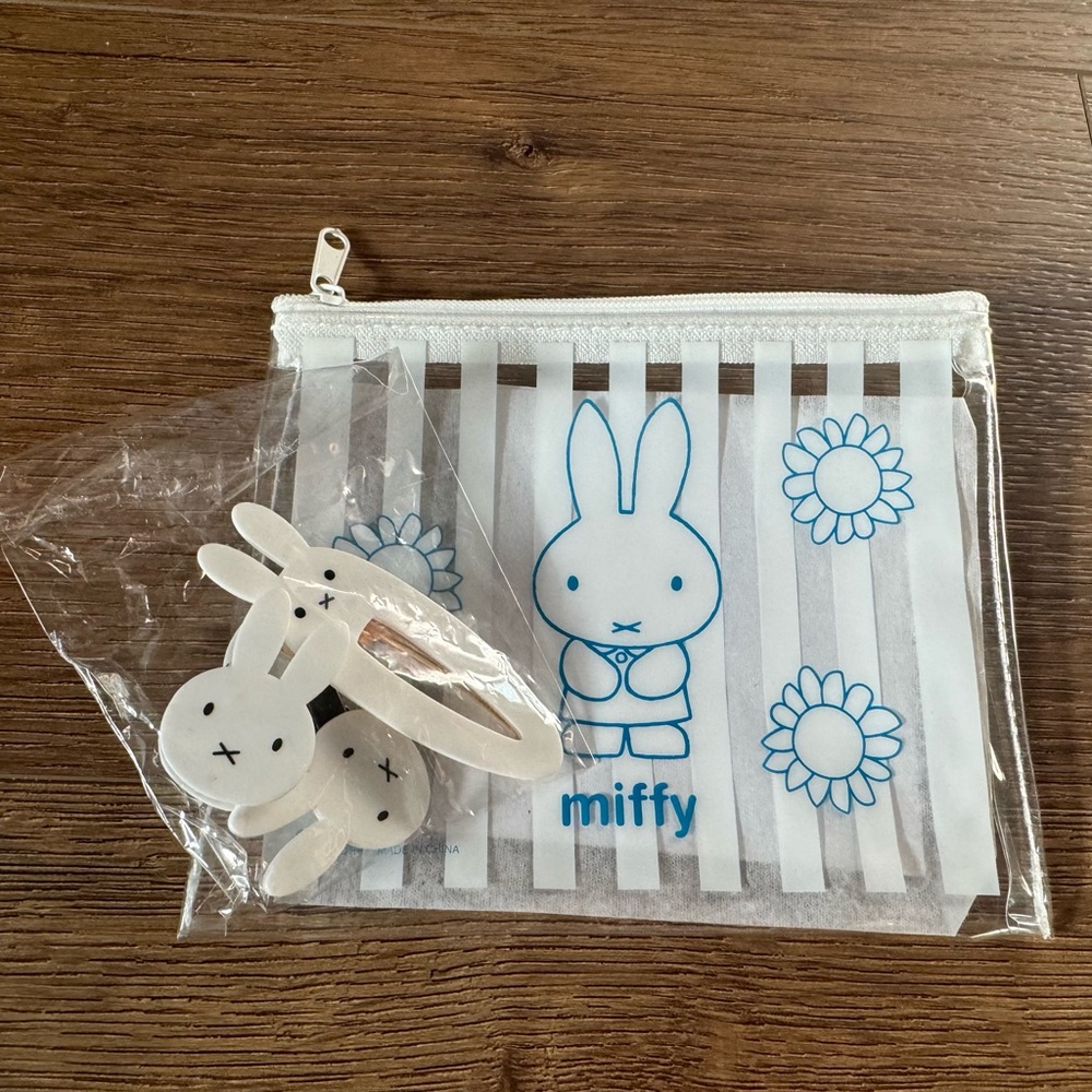 MIFFY-Imported (NWT) Fun Bundle (Pouch, Two Barrette, & Clip) - Picture 5 of 9